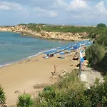 Irinna Hotell Svoronata