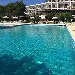 Hotell Irinna 3*