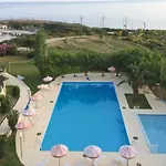 Irinna Hotell Svoronata