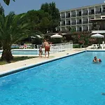 Irinna Hotell Svoronata