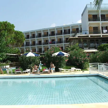 Irinna Hotel 3*