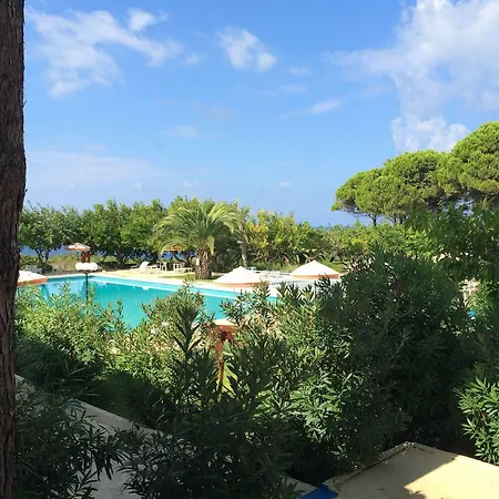 Irinna Hotel 3*