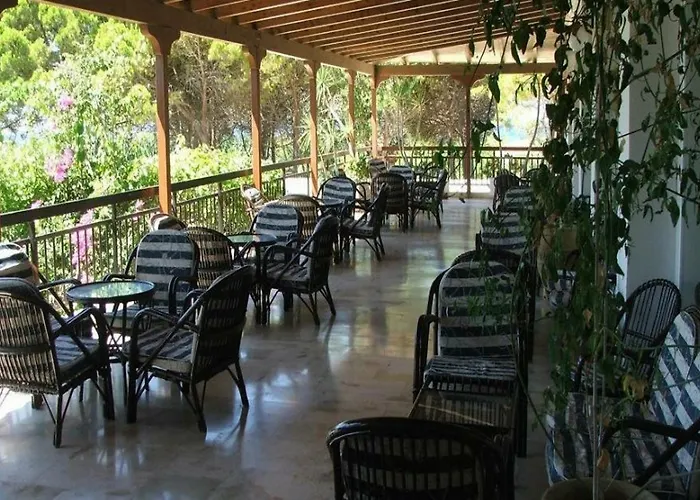 Irinna מלון סבורונטה