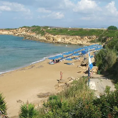 Irinna Hotel Svoronata