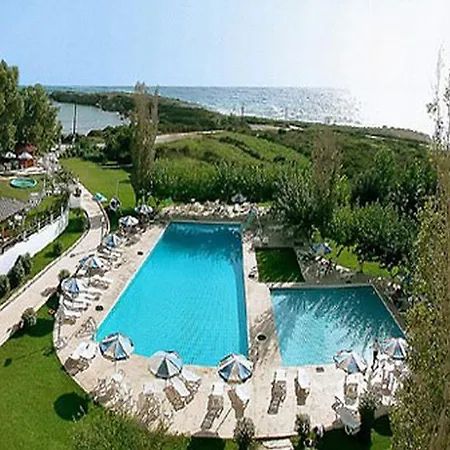 فندق Irinna 3*