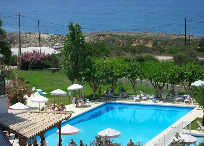 Irinna Hotel 3*