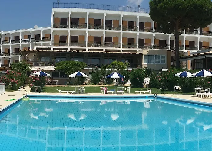 Irinna Hotel Svoronata