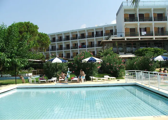 Irinna Hotel 3*