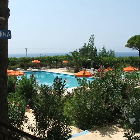 Irinna Hotel Svoronata