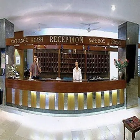 Irinna Hotel 3*
